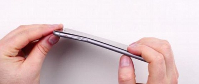iPhone 6 Plus bending
